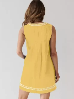 Robe courte en jean brodée pour femme - Robe d'été décontractée à col en V et noué sur le devant coupe babydoll avec poches - Vacances d'été à la plage 2026
