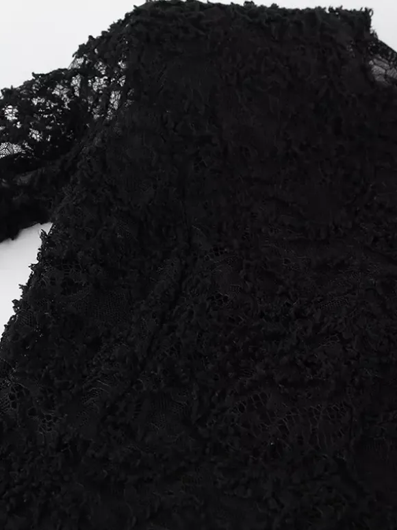 Robe courte femme en dentelle noire et fausse fourrure - Haut transparent sexy à manches longues - Style gothique idéale pour une soirée cocktail printanière 2026