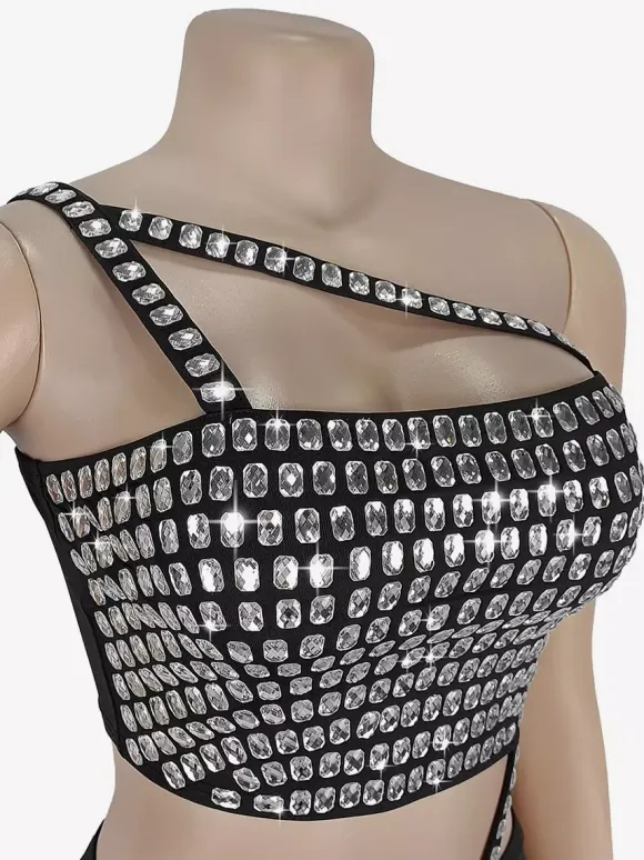 Robe courte moulante asymétrique à une épaule et strass 2026