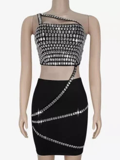 Robe courte moulante asymétrique à une épaule et strass 2026