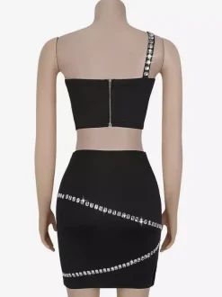 Robe courte moulante asymétrique à une épaule et strass 2026
