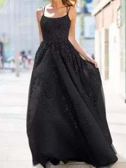 Robe de bal lavande col V à lacets dos nu criss-cross robes de soirée en dentelle