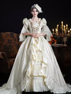 Robe de bal rococo pour femme style vintage en dentelle à volants et manches courtes.