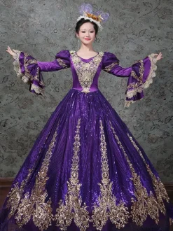 Robe de bal victorienne rococo vintage brodée manches longues évasées