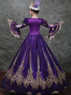 Robe de bal victorienne rococo vintage brodée manches longues évasées