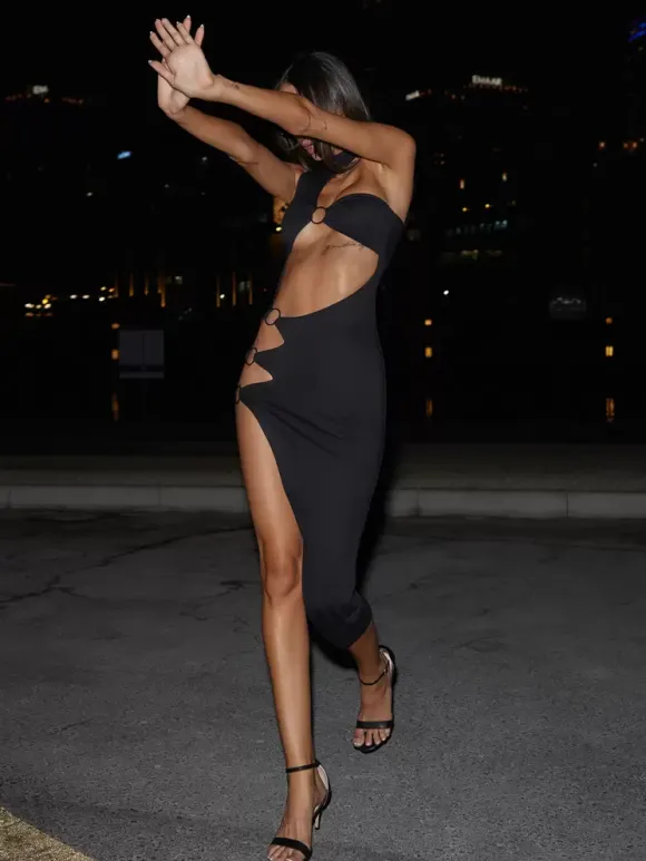 Robe de club pour femmes noir découpé sans manches robe sexy en polyester