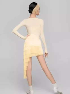 Robe de danse latine noire pour femme ensemble à franges et bandeau inclus.