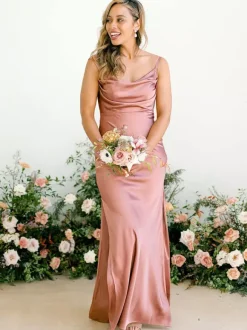 Robe de demoiselle d'honneur à bretelle col en coeur top plissé fendu à côté zip sur dos longuer au sol Robe de soirée