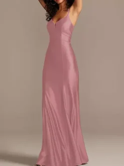 Robe de demoiselle d'honneur bordeaux en satin de soie stretch col V à bretelle au sol robe de soirée de mariage