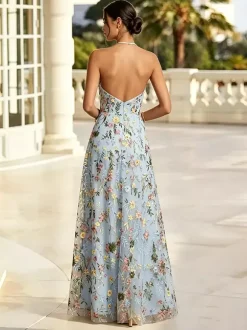 Robe de demoiselle d'honneur dos nu à broderies florales rose poudré coupe trapèze en tulle long robe de mariée longue en tulle.