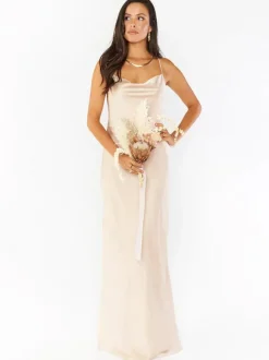 Robe de demoiselle d'honneur fourreau longueur au sol dos nu robe de bal en tissu satiné