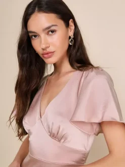 Robe de demoiselle d'honneur rose col en V volants asymétrique ligne a robe longue de bal