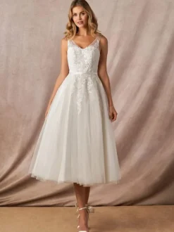 Robe de mariée blanche simple une ligne col en V sans manches dos nu robes de mariée en dentelle