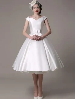 Robe de mariée courte blanche en satin col V avec noeud boutonnée sur dos au genou Robe de mariage vintage