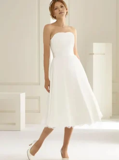 Robe de mariée courte bustier zip sur dos longueur au genou robe de mariée simple