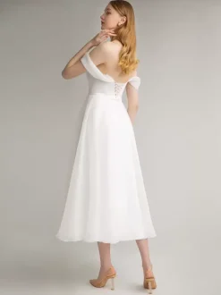 Robe de mariée courte à col bijou sans manches ligne a longueur thé robes de mariée