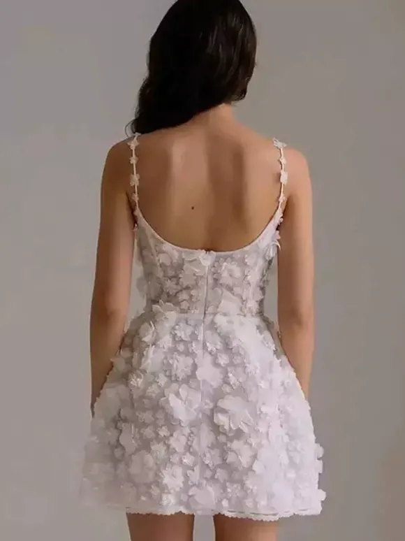Robe de mariée courte à col en c艙ur et sans manches
