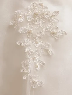 Robe de mariée courte en organza manche courte laçage sur dos longueur au genou Robe de mariage