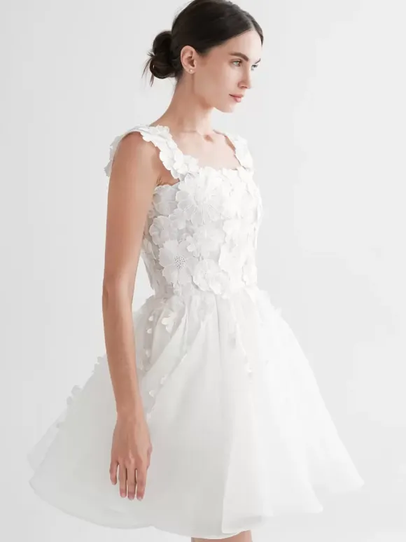 Robe de mariée courte mini épaules dénudées sans manches taille naturelle dentelle