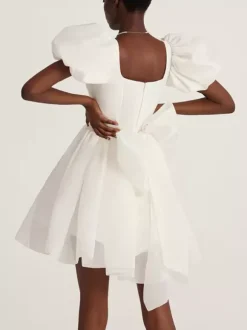 Robe de mariée courte mini-robe de mariée décolleté conçu manches courtes robes de mariée courtes