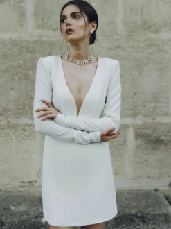 Robe de mariée courte robe de mariage civil col V dos en V zip sur dos manche longue longueur au dessus de genou