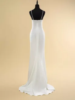 Robe de mariée à décolleté sans manches taille naturelle plissée avec traîne robe de mariée sirène