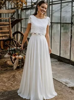 Robe de mariée deux pièces en crêpe stretch col rond longueur au sol fermeture éclair manches courtes