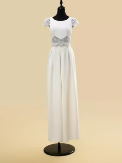 Robe de mariée deux pièces en dentelle découpée avec col bijou deux pièces longueur au sol fermeture éclair manches courtes longueur au sol ivoire