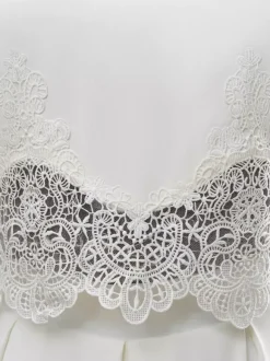 Robe de mariée deux pièces en dentelle découpée avec col bijou deux pièces longueur au sol fermeture éclair manches courtes longueur au sol ivoire