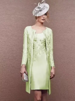 Robe de mariée pour mère col bijou manches longues ligne a dentelle robes courtes d'invitées de mariage