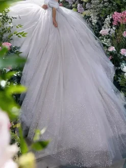 Robe de mariée princesse en dentelle à paillete bustier hors des épaules au sol