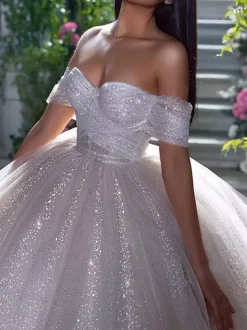 Robe de mariée princesse en dentelle à paillete bustier hors des épaules au sol
