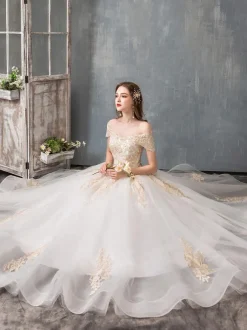 Robe de mariée princesse épaule dénudée robe de mariée bordée avec perles