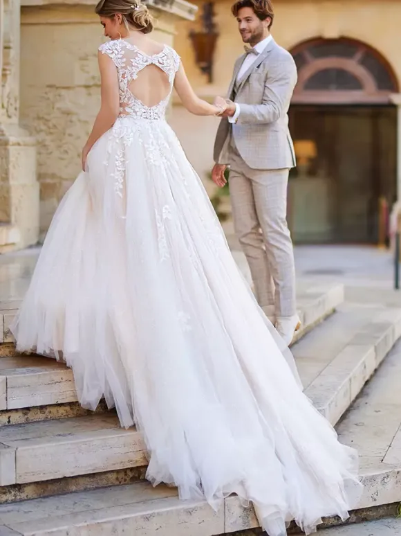 Robe de mariée robe de bal ligne a avec traîne col en V manches courtes taille naturelle dentelle robes de mariée en dentelle