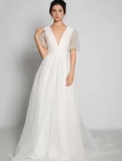 Robe de mariée simple A-ligne col en V manches courtes boutonné sur dos au sol