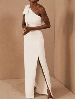 Robe de mariée simple blanche en satin une épaule jupe fendu Robe de mariage
