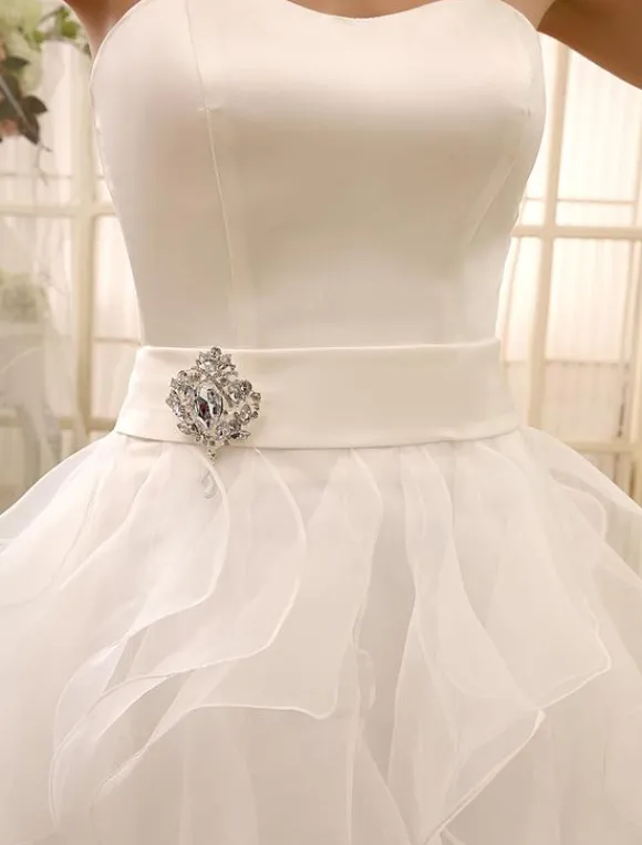 Robe de Mariée Simple Bustier Robe Courte A-Ligne En Tissu De Satin Robe De Mariage 2026