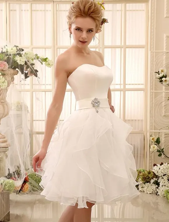 Robe de Mariée Simple Bustier Robe Courte A-Ligne En Tissu De Satin Robe De Mariage 2026