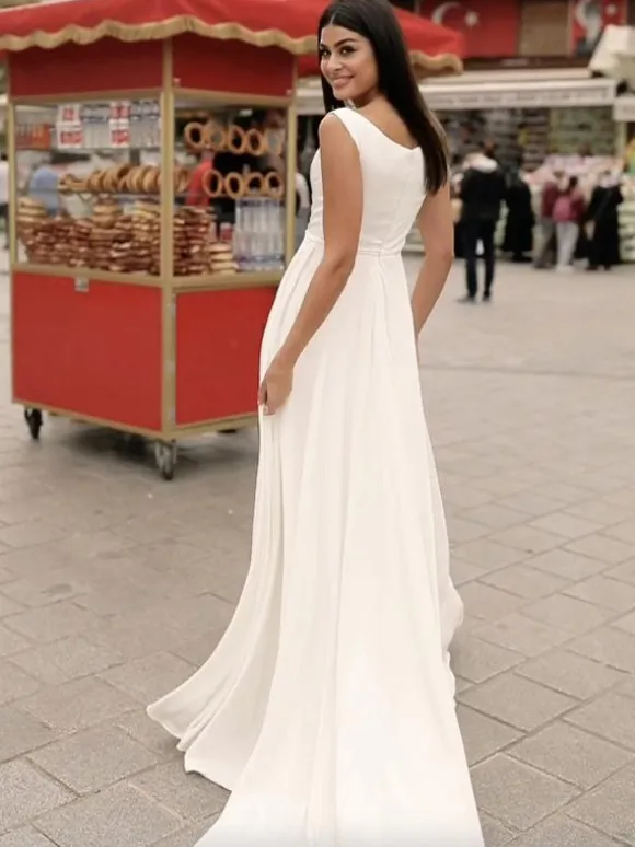 Robe de mariée simple col carré sans manche zip sur dos à petite traîne