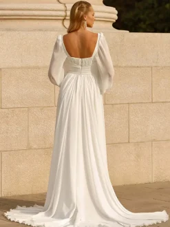 Robe de mariée simple en mousseline de soie col en c艙ur manches longues robes de mariée trapèze plissées