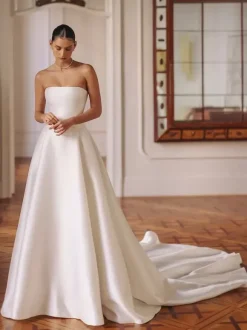 Robe de mariée simple en polyester avec décolleté sans manches et n艙uds robe de bal 50 cm