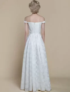 Robe de mariée simple en polyester à col bateau et fleurs en forme de A