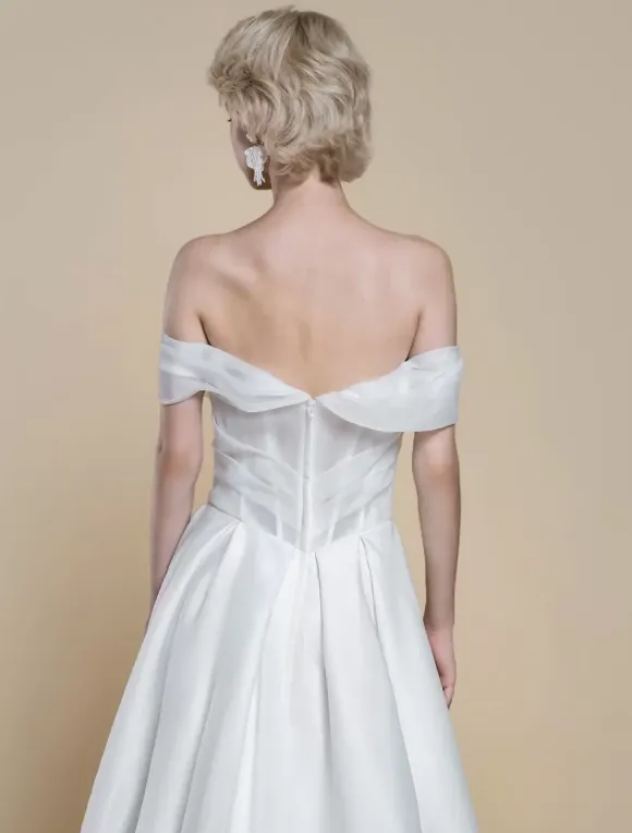 Robe de mariée simple en polyester à col bateau et manches courtes robe de bal découpée 40 cm