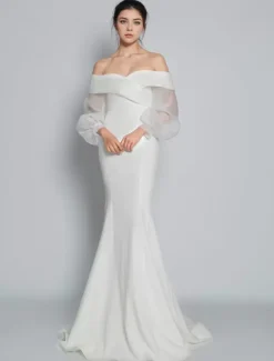 Robe de mariée simple hors de l'épaule manche longue zip sur dos au sol