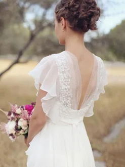 Robe de mariée simple ivoire en chiffon col V manche courte décolleté jupe volante Robe de mariage