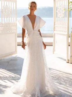 Robe de Mariée Simple Ivoire  sans manches Cou translucide Tissu de satin Robes de mariée