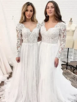Robe de mariée simple robe de mariage en dentelle col V manche longue transparente décolleté à traîne