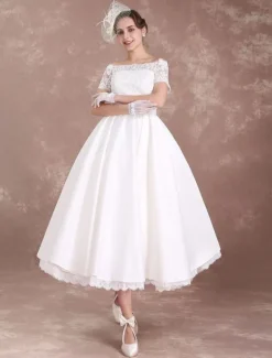 Robe de Mariée Vintage Courte Robe de mariée A-ligne Tissu de satin en dentelle avec soutien-gorge et doublure manches courtes