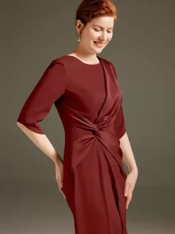 Robe de mère à col bijou manches courtes gaine plissée robes d'invitées de mariage