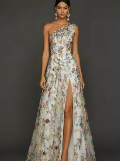 Robe de mère de la mariée décolleté travaillé sans manches coupe trapèze fente sur le devant robe d'invitée de mariage